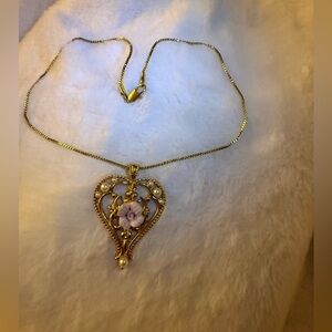 Vintage Avon Gold Heart Pendant with Pearls & Flower s925 Italy chain “HOLDING”